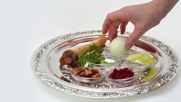 The Riddle of Passover Egg