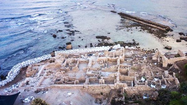 New Finds and Excavations in Caesarea